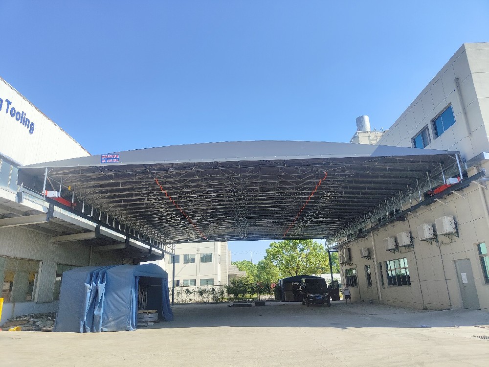 大型電動推拉棚工廠移動（dòng）倉庫蓬廠房過道伸縮雨（yǔ）棚戶（hù）外籃（lán）球場遮陽篷